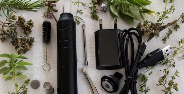 How to use dry herb vaporizer