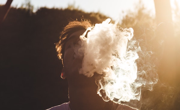 Dry herb vapor smell